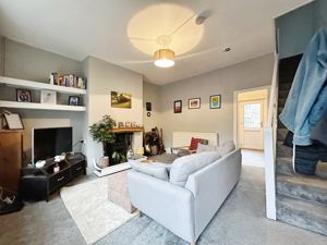 Lounge- click for photo gallery